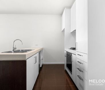 TWO BEDROOMS IN PRIME CENTRAL LOCATION - UNFURNISHED - Photo 3