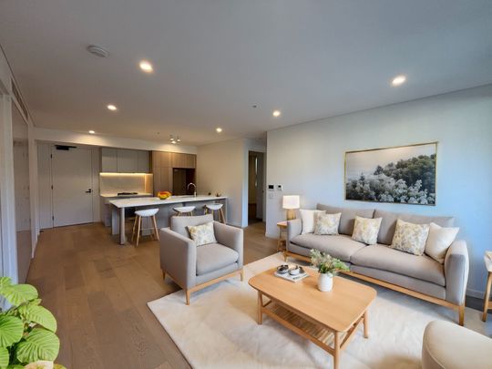 Stylish & Luxurious Apartment - Photo 1