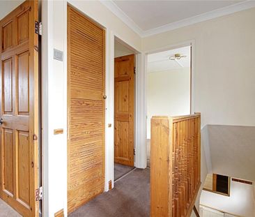 3 bedroom end of terrace house to rent - Photo 1