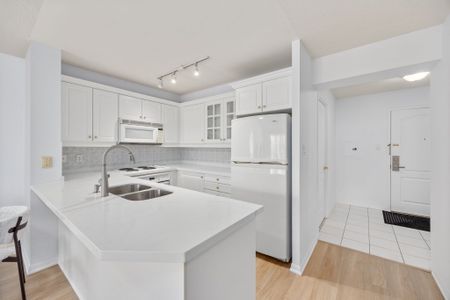 For Lease - 18 Wanless Avenue Unit# 302, Toronto, Ontario - Photo 2