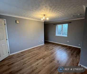 2 bedroom semi-detached house to rent - Photo 3