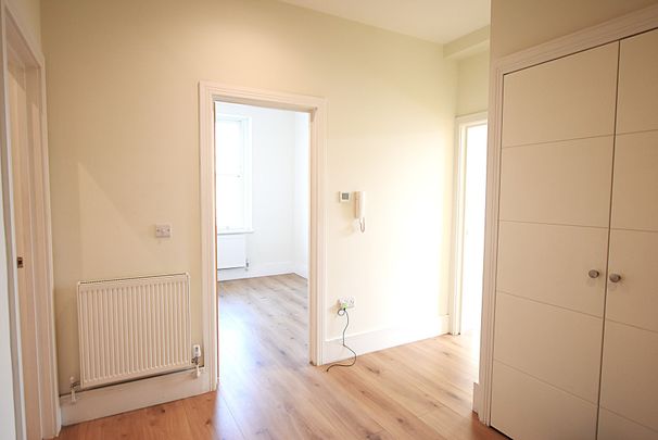 Finchley Road, NW3, London - Photo 1