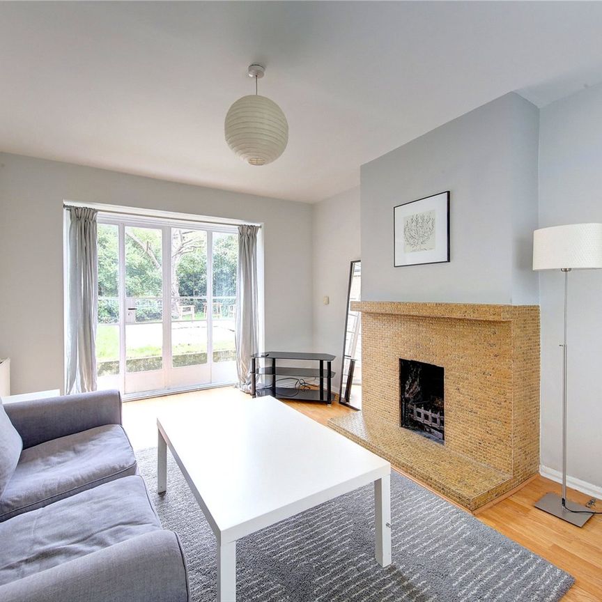 Chester Road, Wimbledon Village, SW19, London - Photo 1