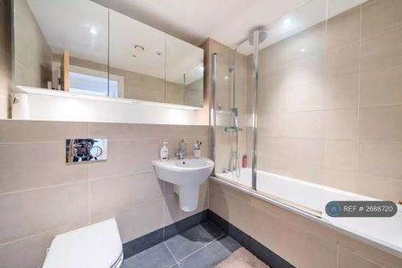 1 bedroom flat to rent - Photo 5