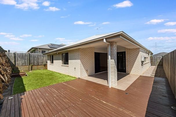 Family home in the ever popular 'Freshwater Estate'! - Photo 1