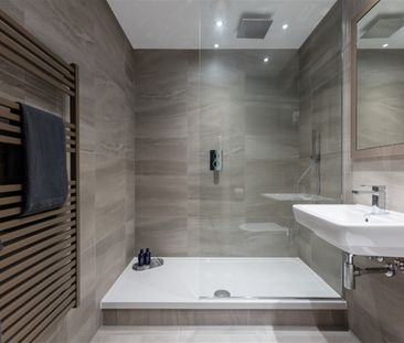 E0906 - Moda, New York Square (Leeds) - Photo 4