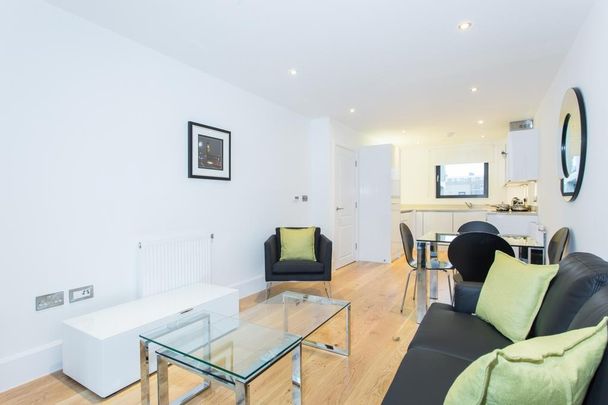 1 bedroom flat to rent - Photo 1