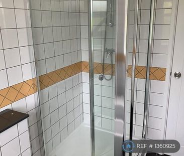 2 bedroom maisonette to rent - Photo 5