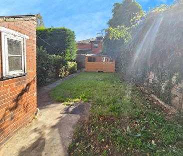 3 bedroom terraced house to rent - Photo 6