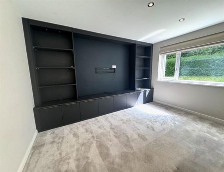4 Bedroom Detached To Let - Photo 2