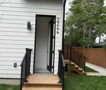20 Ave NW Basement | 2377 20 ave NW, Calgary - Photo 1