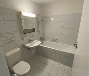 Zu vermieten per sofort oder nach Vereinbarung frisch renovierte 3.5 Zi-Wohnung mit 2 Balkone - Photo 3