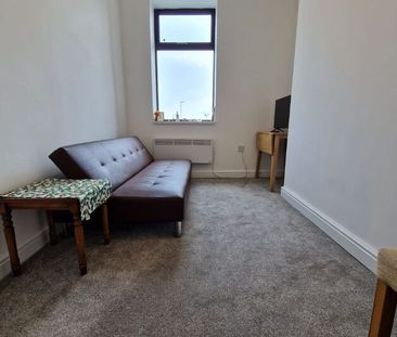 Flat 3, Preston New Road, Blackburn, Lancs, BB2 6BH - Photo 1