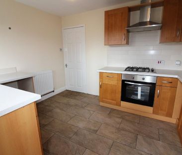 2 bedroom townhouse to rent - Photo 4