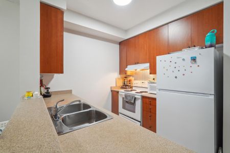 For Lease - 3650 Kingston Road Unit# 926, Toronto, Ontario - Photo 4