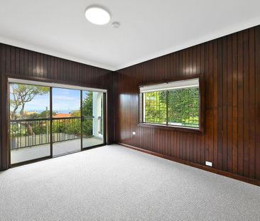 RENOVATED LOWER LEVEL DUPLEX WITH LOCK UP GARAGE - Photo 2