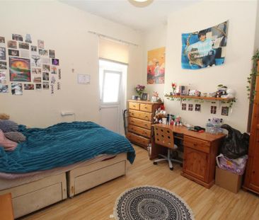 8 bedroom private hall to rent - Photo 4