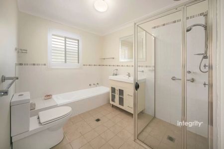 Low Maintenance - Photo 5