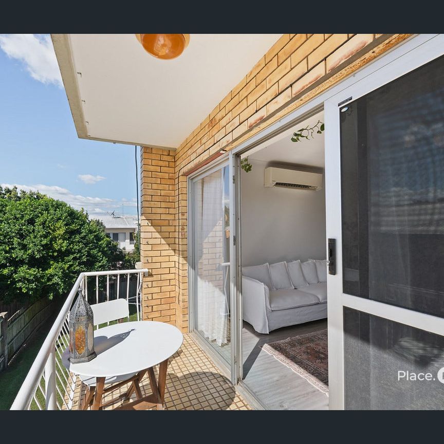 4/77 Kirkland Avenue, Coorparoo, Qld 4151 - Photo 1