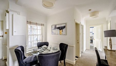 This spacious first floor, two double bedroom (820 sq. ft.) apartment, located in the heart of Chelsea, is now available to rent. EPC rating C | Council Tax Band D - Photo 2