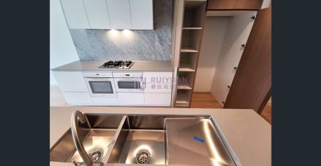 Oversized 2-Bedroom Apartment with Study & City Views | Luxury Facilities in the Heart of CBD - Photo 4