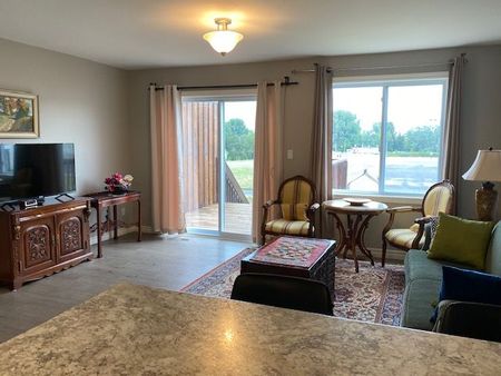 For Lease - 5 Ridgeway Place, Belleville, Ontario - Photo 2