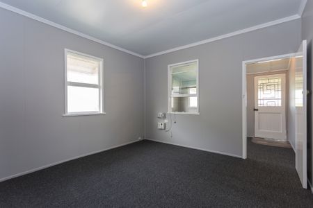 FULLY RENOVATED IN THE HEART OF THE CBD! - Photo 4