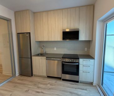 7439 Kingston Road N #1118A - Photo 5