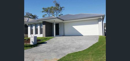 Modern Family home - Photo 5