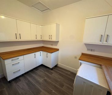 Longdown, Exeter - Photo 3