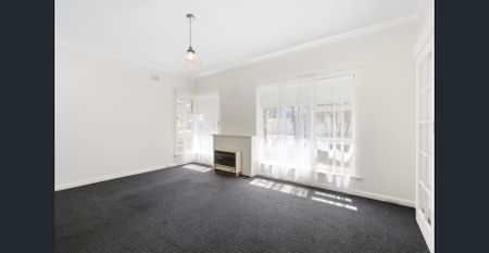 Spacious Living Between City & Sea! - Photo 5