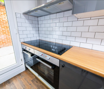 6 bedroom terraced house to rent - Photo 2