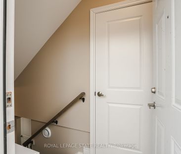 Detached Home For Lease | X7318984 - Photo 2