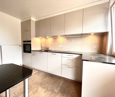 Bel appartement spacieux et rénové de 3.5 pièces, à 2 pas du CHUV - Photo 6