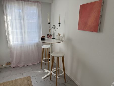 APPARTEMENT 31/2 PIÈCES À ZOUG, MEUBLÉ, TEMPORAIRE - Photo 3