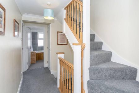 4 bedroom semi-detached house to rent - Photo 3