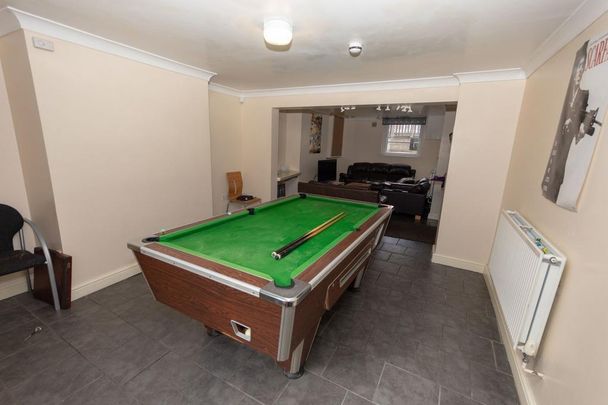 5 bedroom house to rent - Photo 1