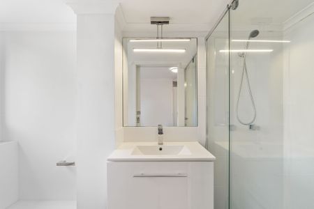 LOW MAINTENANCE LIVING - Photo 4