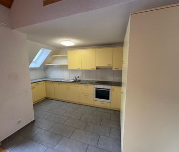 Modern 4.5-Zimmer-Maisonette-Wohnung in idyllischer Lage - Photo 5