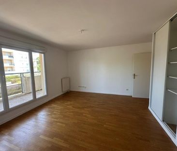 location Appartement T2 DE 43.34m² À ELANCOURT - Photo 1