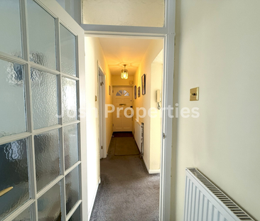 2 bedroom ground floor flat to rent - Photo 1