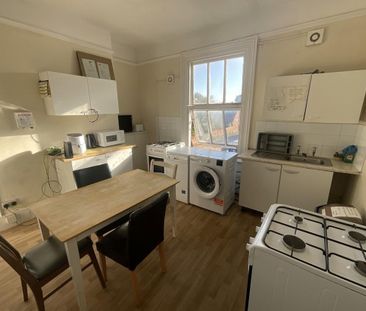Whitehall Road, Rugby - Photo 2
