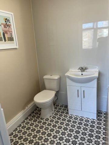 Recently Refurbished Ground Floor Flat available TO LET in Westcliff on Sea - Photo 2