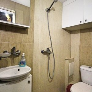 Se inchiriaza apartament in zona Bartolomeu - Photo 3