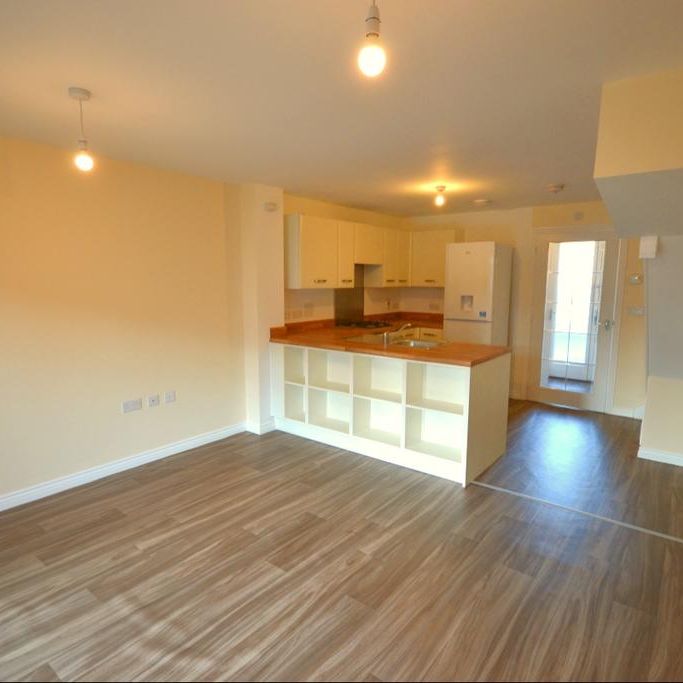 2 bedroom semi-detached house to rent - Photo 1