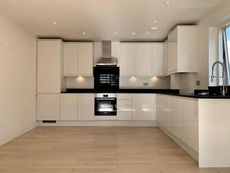 2 bedroom apartment to rent - Photo 3