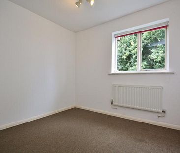 Gorse Court, Guildford - Photo 2