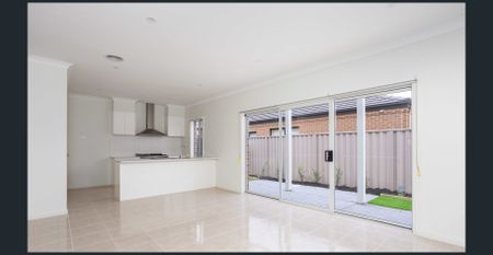 Townhouse in Perfect Location! - Photo 4