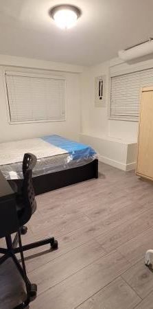 Rent 3 bedroom shared for girls $800 - Photo 1