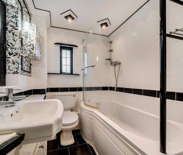 4 bedroom detached house to rent - Photo 4